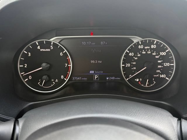 Used 2025 Nissan Altima 2.5 SV FWD image 25