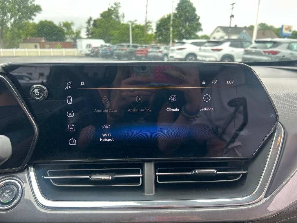 Certified 2024 Chevrolet Trax ACTIV FWD image 23