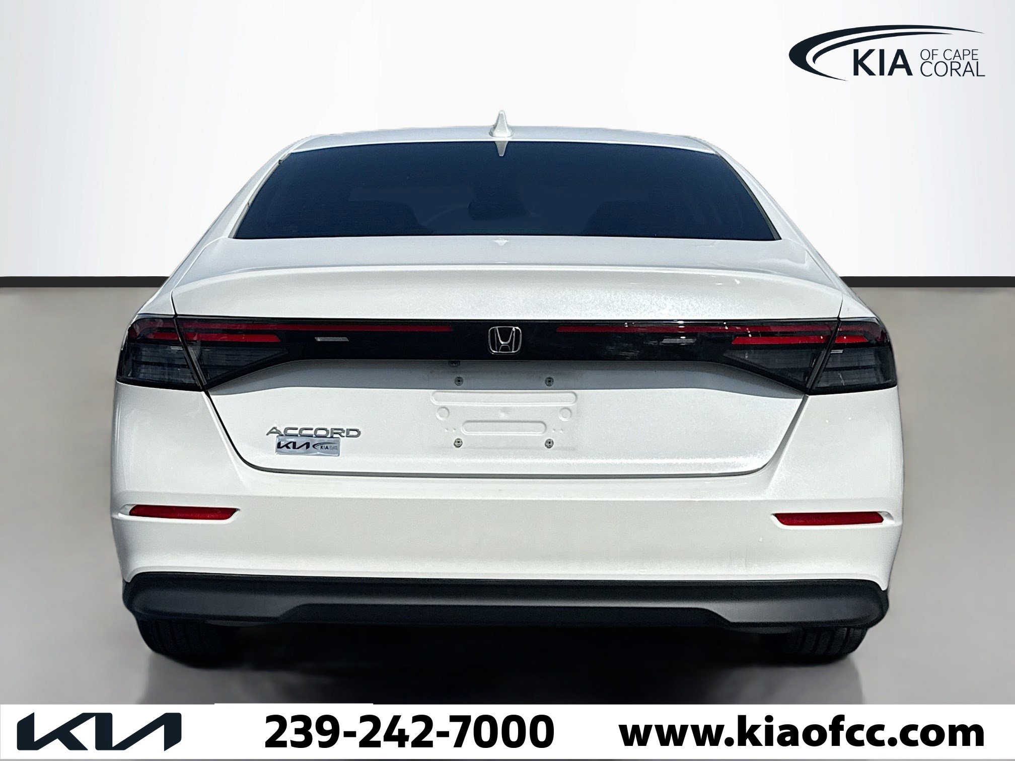 Used 2023 Honda Accord EX image 5