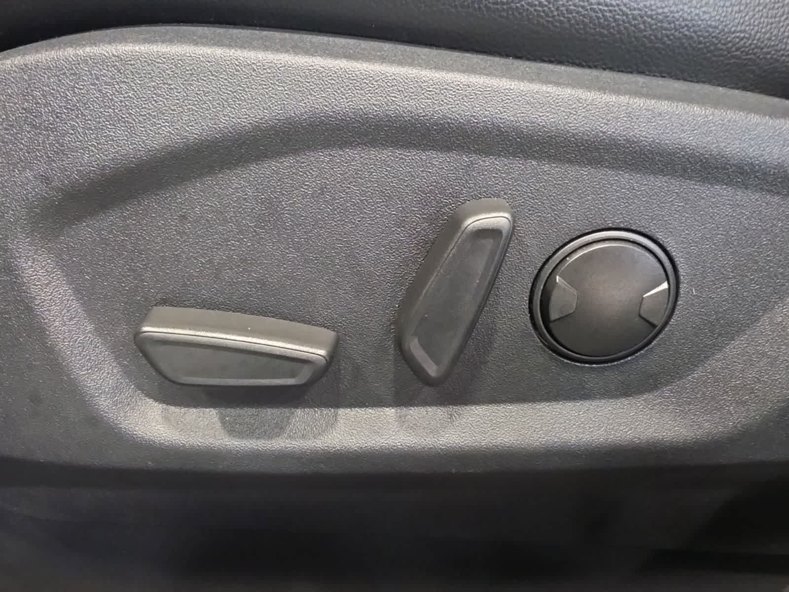 Used 2024 Ford Edge Titanium AWD/4WD image 13
