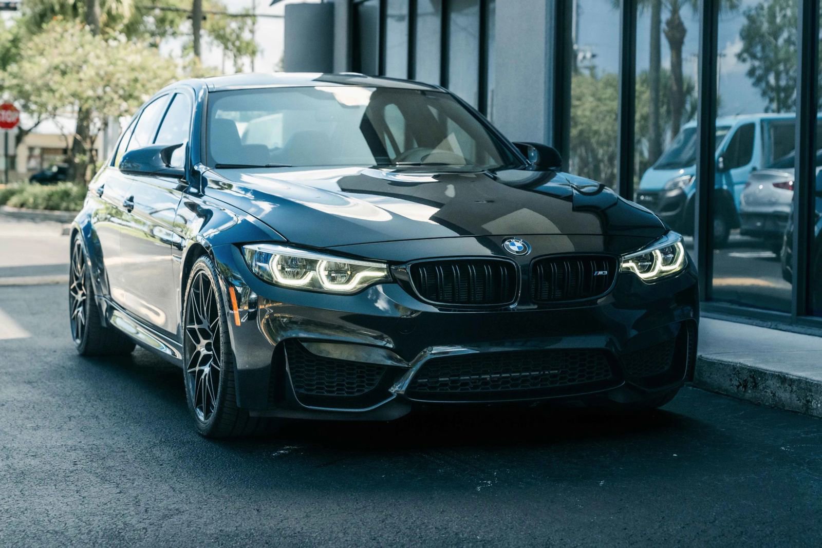 Used 2018 BMW M3 CS RWD image 2