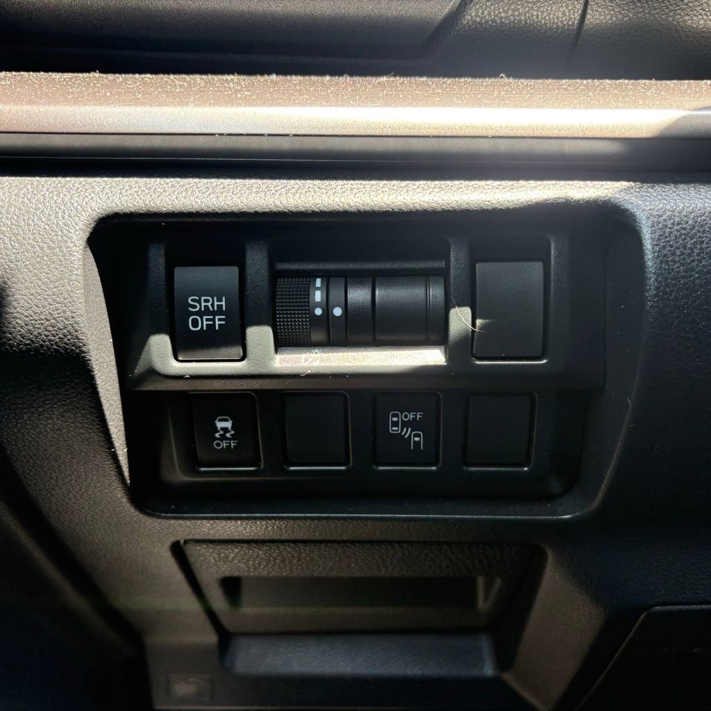 Used 2018 Subaru Crosstrek 2.0i Limited image 26