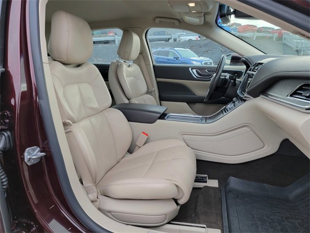 Used 2020 Lincoln Continental w/ Premium Package image 24