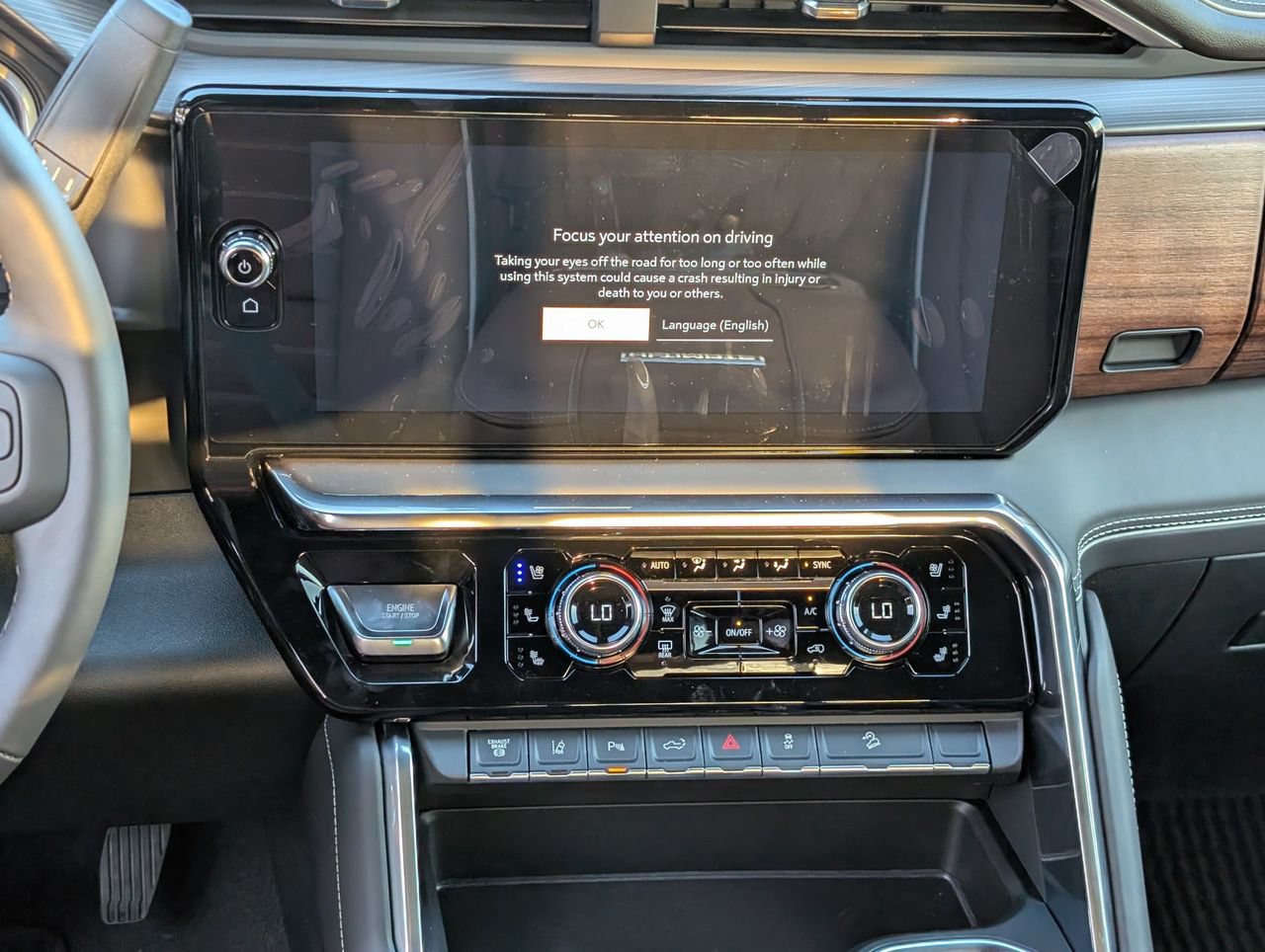 New 2026 GMC Sierra 2500 Denali Ultimate AWD/4WD image 11
