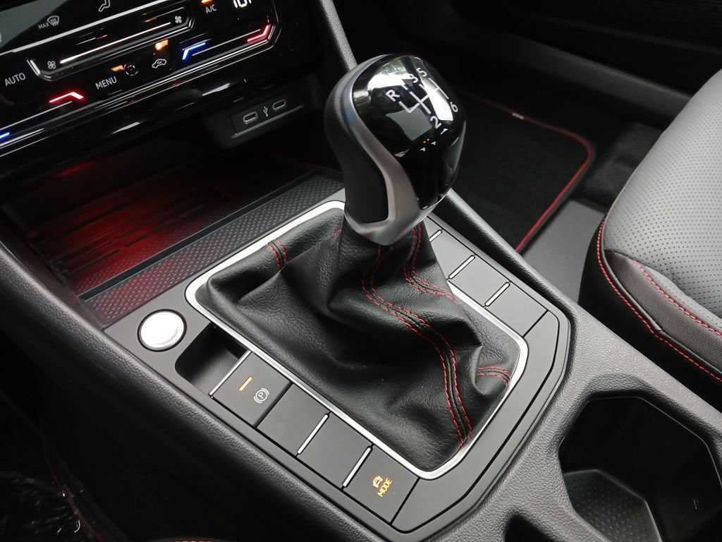 New 2026 Volkswagen Jetta GLI Autobahn FWD image 23