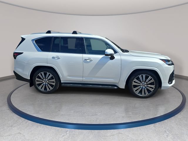 Used 2026 Lexus LX 600 4WD w/ Accessory Package (2T) image 5
