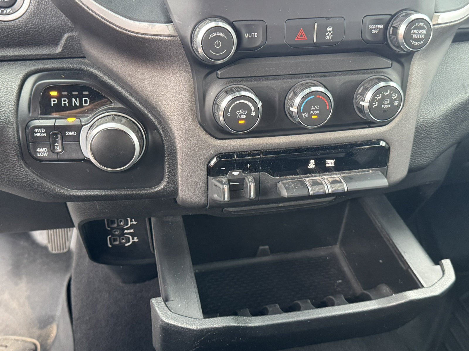Used 2021 RAM 2500 Big Horn AWD/4WD image 28
