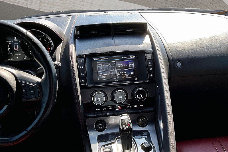 Used 2017 Jaguar F-TYPE R image 6