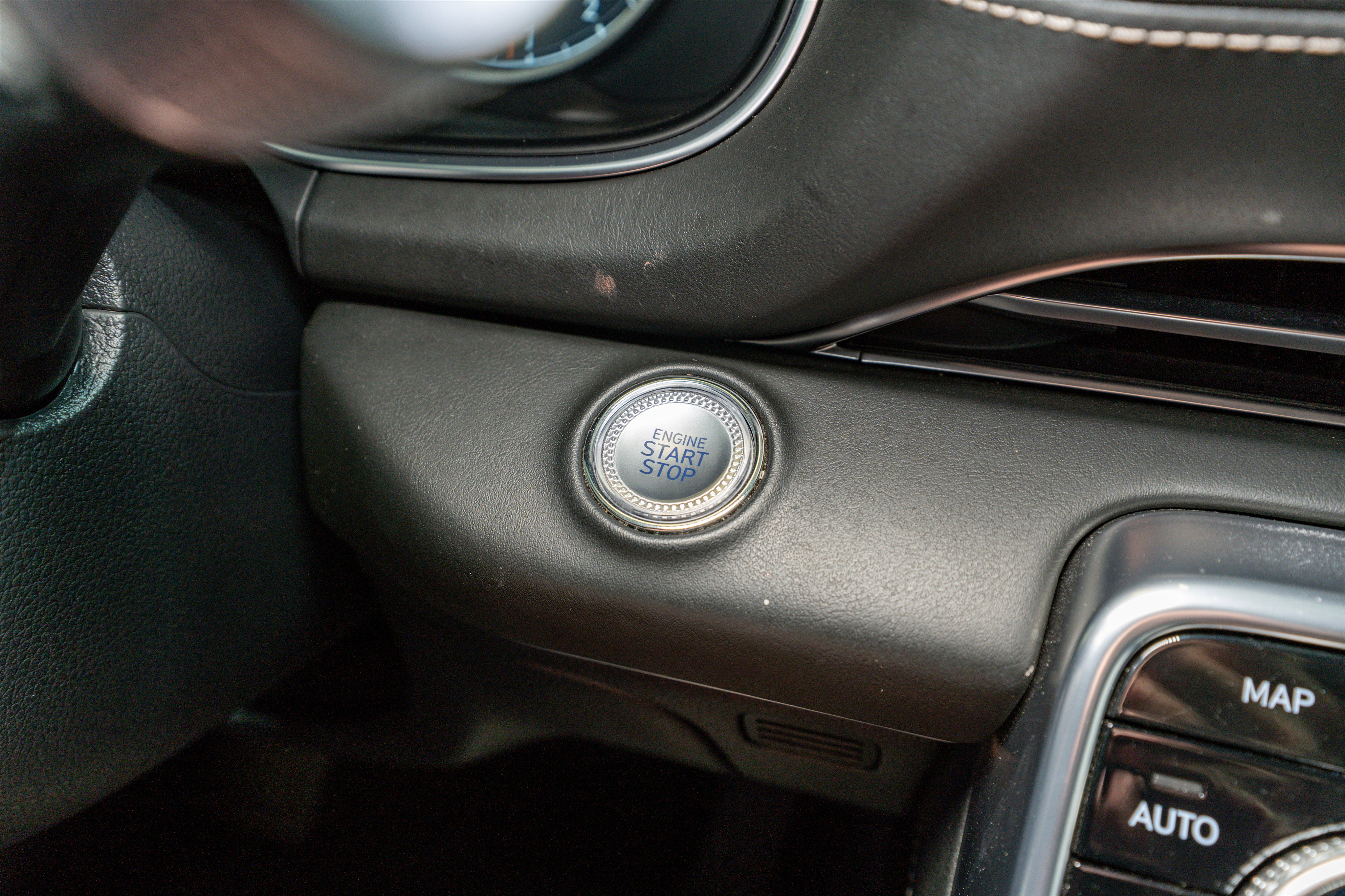 Used 2024 Genesis GV80 2.5T image 32