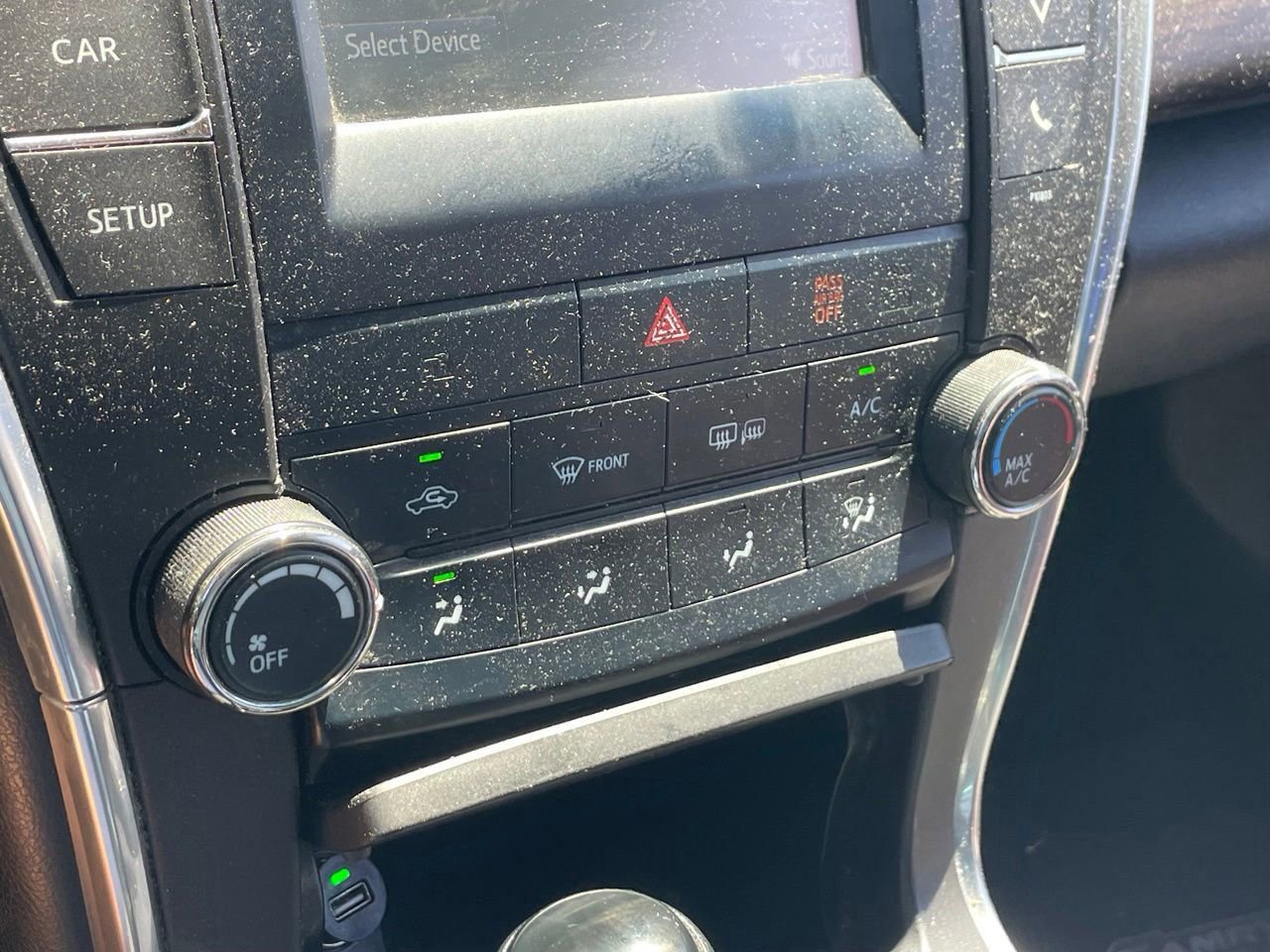 Used 2015 Toyota Camry LE FWD image 9