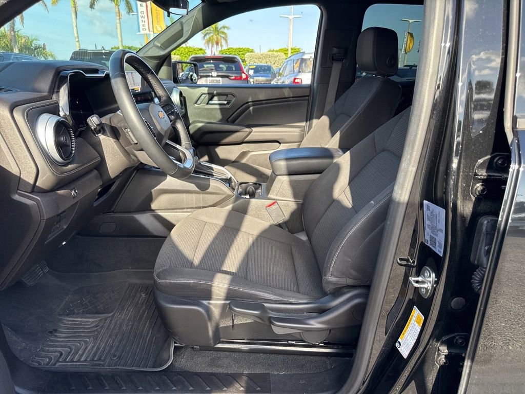 Used 2023 Chevrolet Colorado LT w/ LT Convenience Package image 7