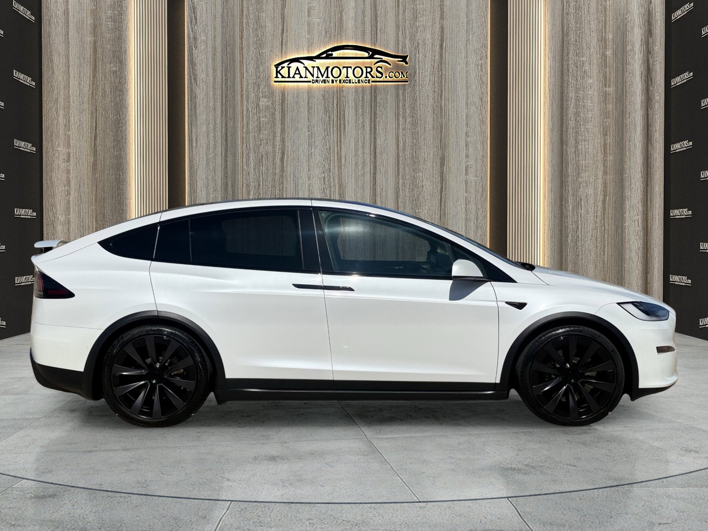 Used 2023 Tesla Model X AWD/4WD image 8
