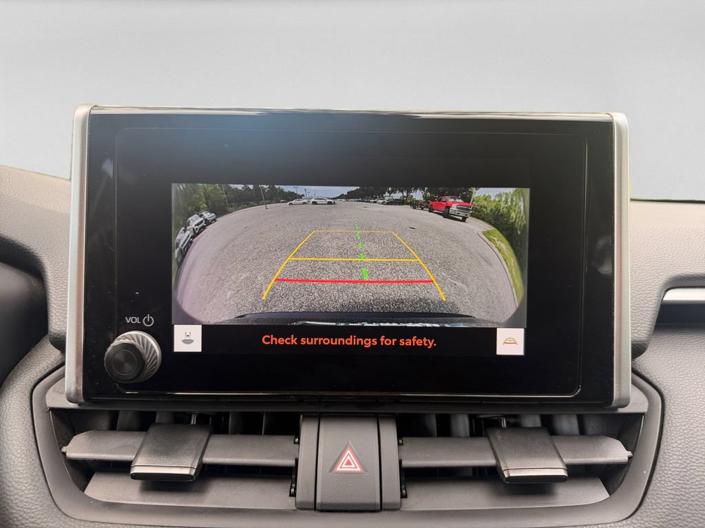 Used 2024 Toyota RAV4 XLE FWD image 15