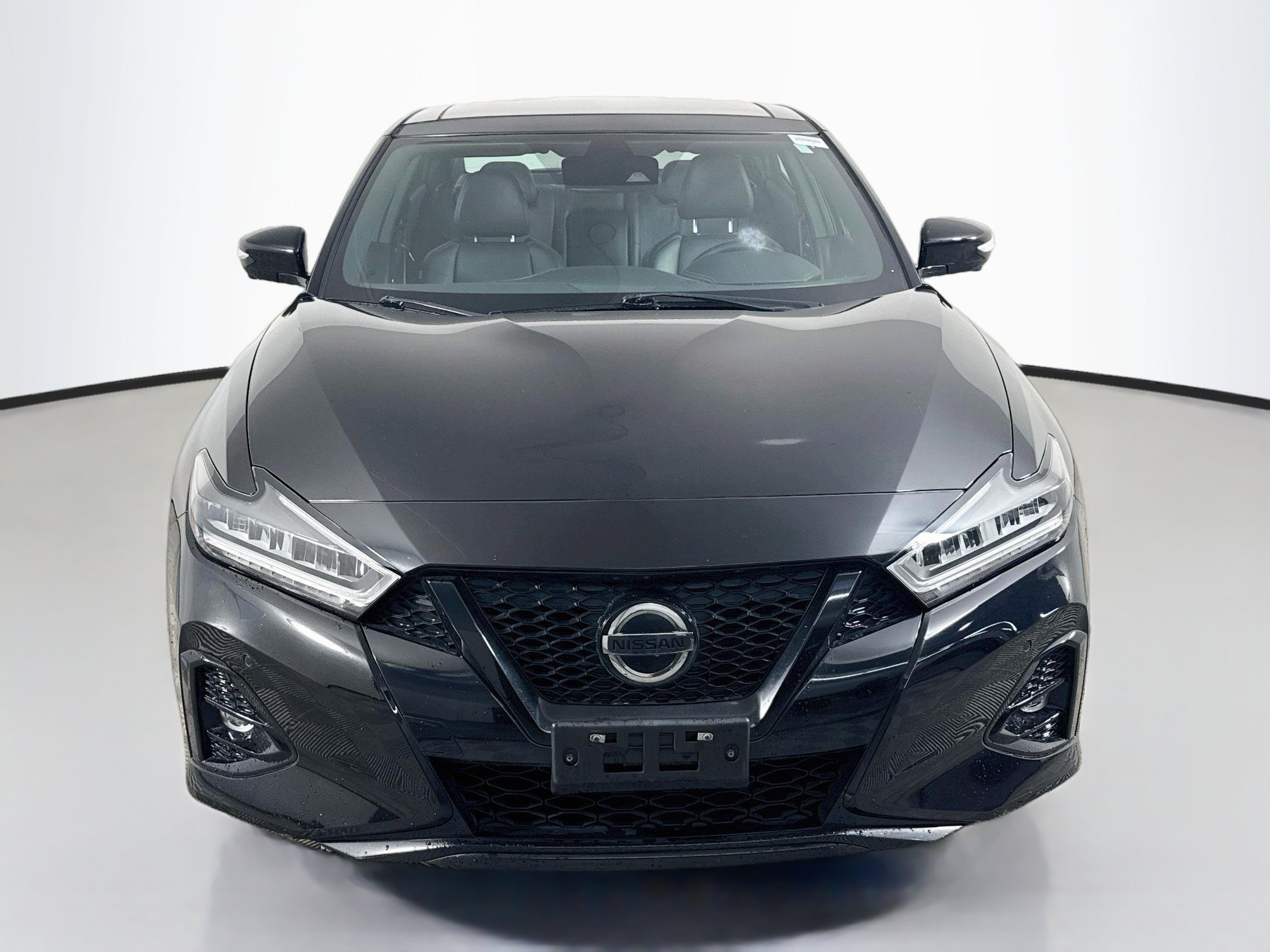 Used 2022 Nissan Maxima SR w/ Sport Mat Group FWD image 2