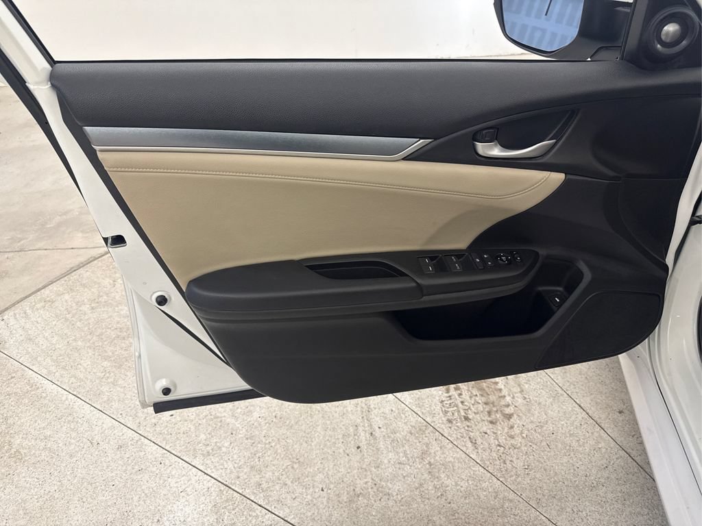 Used 2018 Honda Civic Touring image 34
