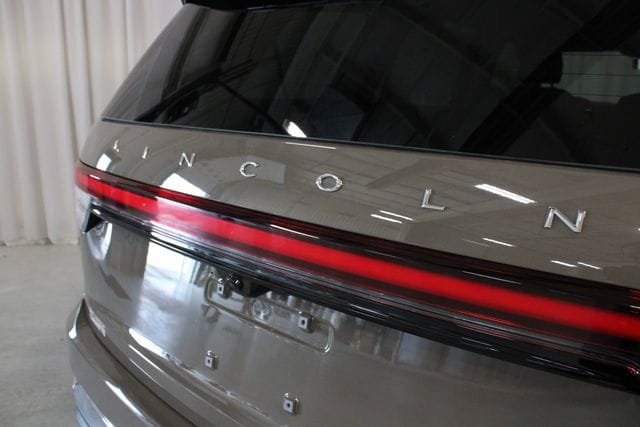 New 2026 Lincoln Aviator Reserve AWD/4WD image 33