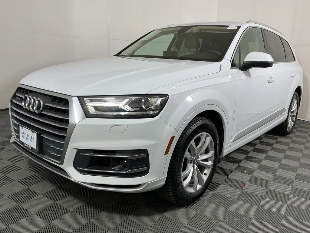 Used 2018 Audi Q7 3.0T Premium Plus w/ Premium Plus Package image 2