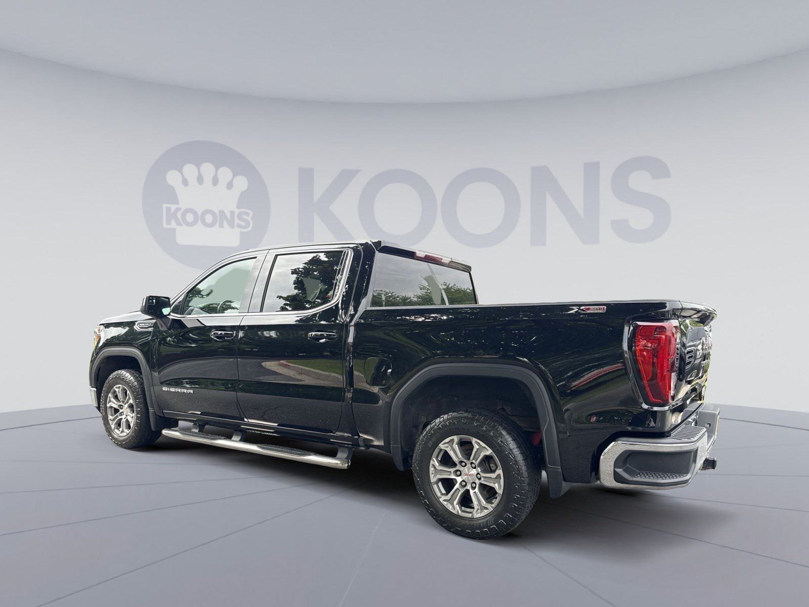Used 2020 GMC Sierra 1500 SLE w/ SLE Value Package AWD/4WD image 4