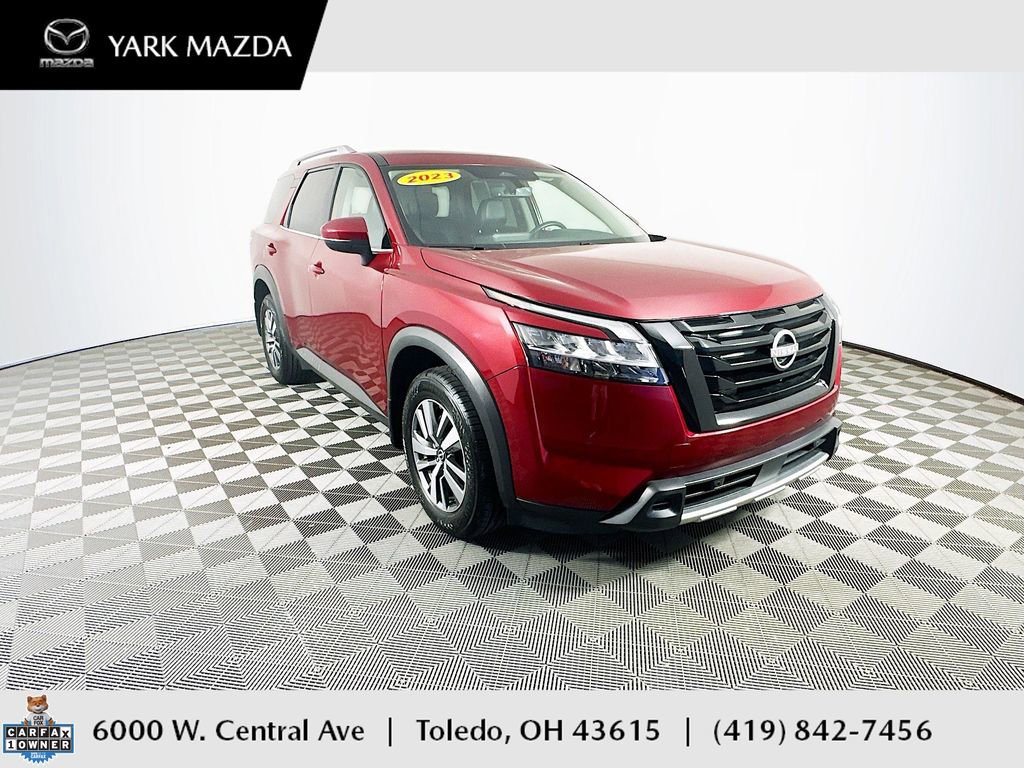 Used 2023 Nissan Pathfinder SL w/ Black Appearance Package