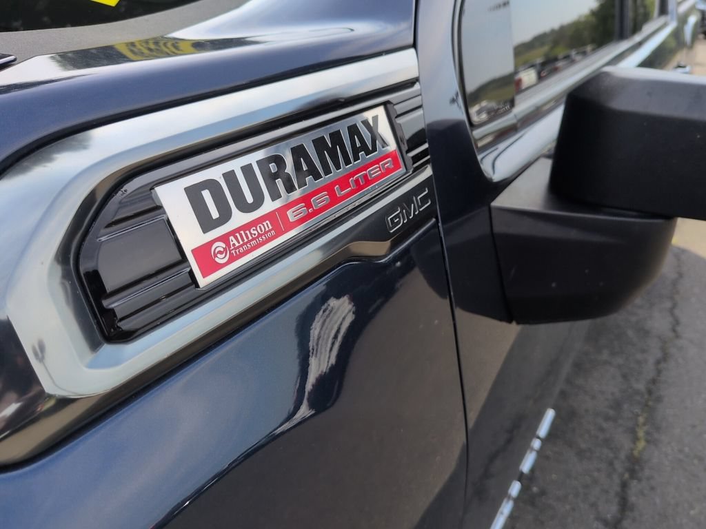 Used 2022 GMC Sierra 2500 AT4 w/ AT4 Premium Plus Package AWD/4WD image 13