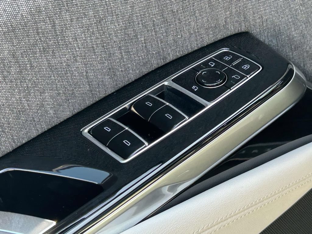 New 2026 Cadillac Escalade V AWD/4WD image 18