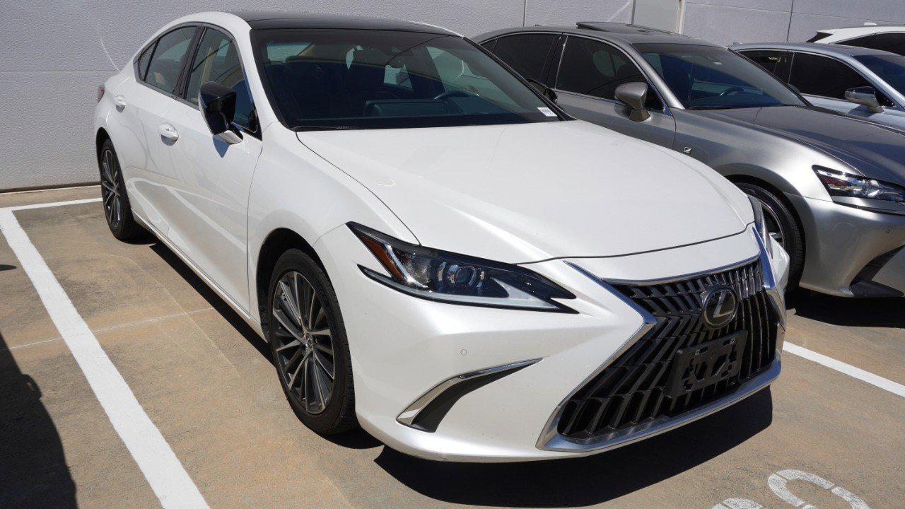 Used 2022 Lexus ES 350 w/ Premium Package image 3