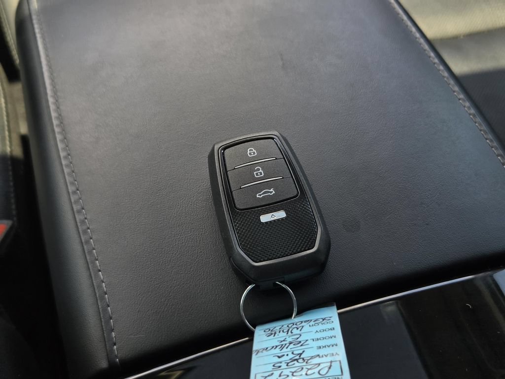 Used 2025 Kia Telluride EX FWD image 33