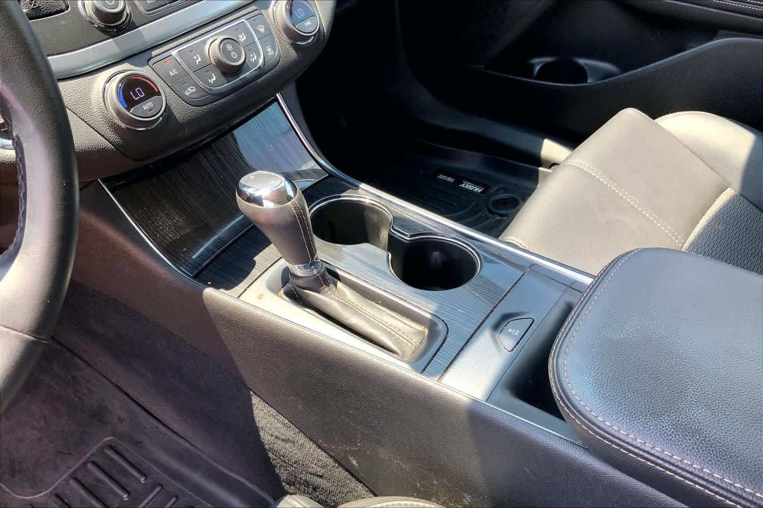 Used 2020 Chevrolet Impala LT FWD image 17