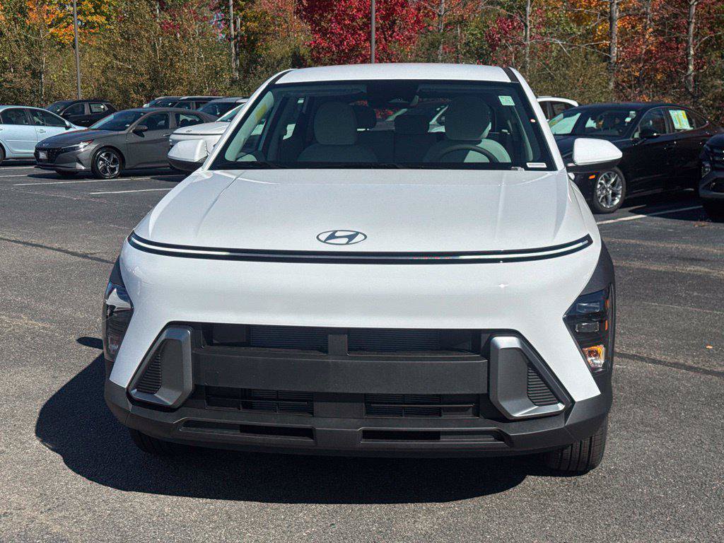 New 2027 Hyundai Kona SE AWD/4WD image 2
