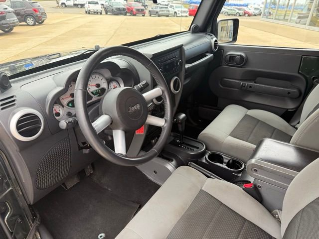 Used 2010 Jeep Wrangler Unlimited Sahara image 18