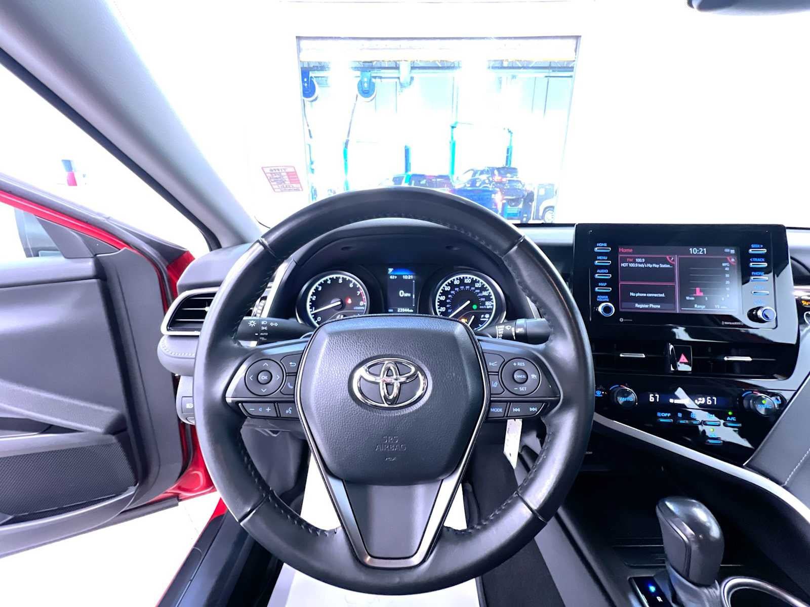 Used 2023 Toyota Camry SE w/ Blackout Package (TMS) FWD image 15