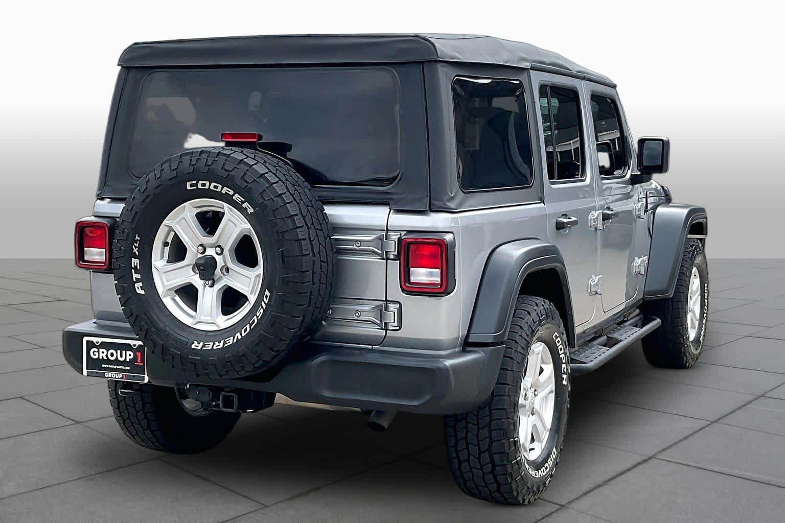 Used 2018 Jeep Wrangler Unlimited Sport S AWD/4WD image 12