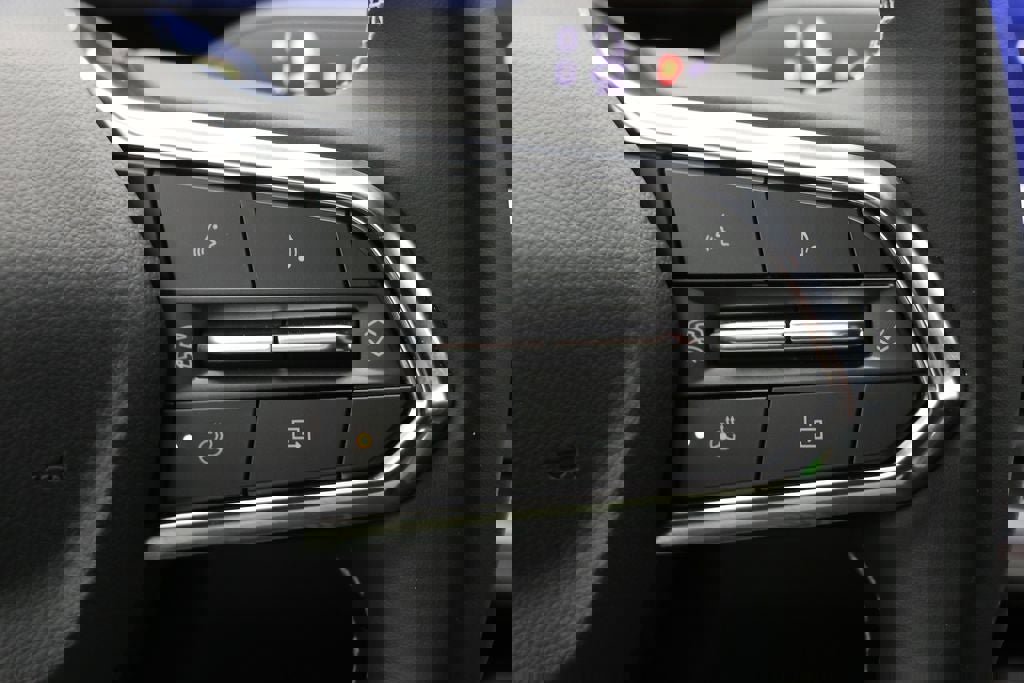 Used 2026 Chevrolet Equinox EV LT w/ Comfort Package image 20