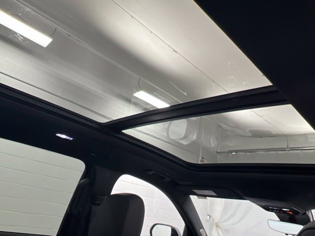 Used 2026 Buick Enclave Avenir w/ Super Cruise Package FWD image 26