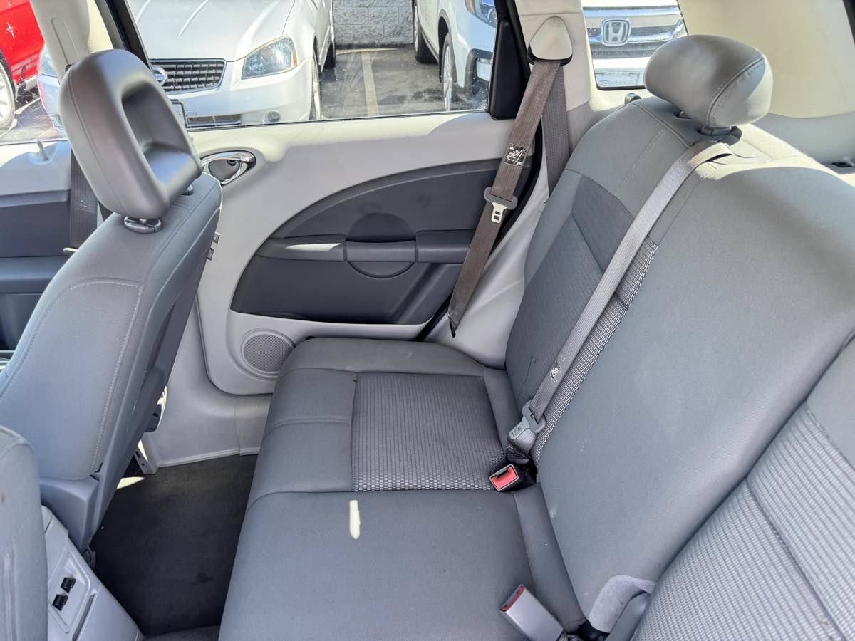 Used 2008 Chrysler PT Cruiser Touring FWD image 30