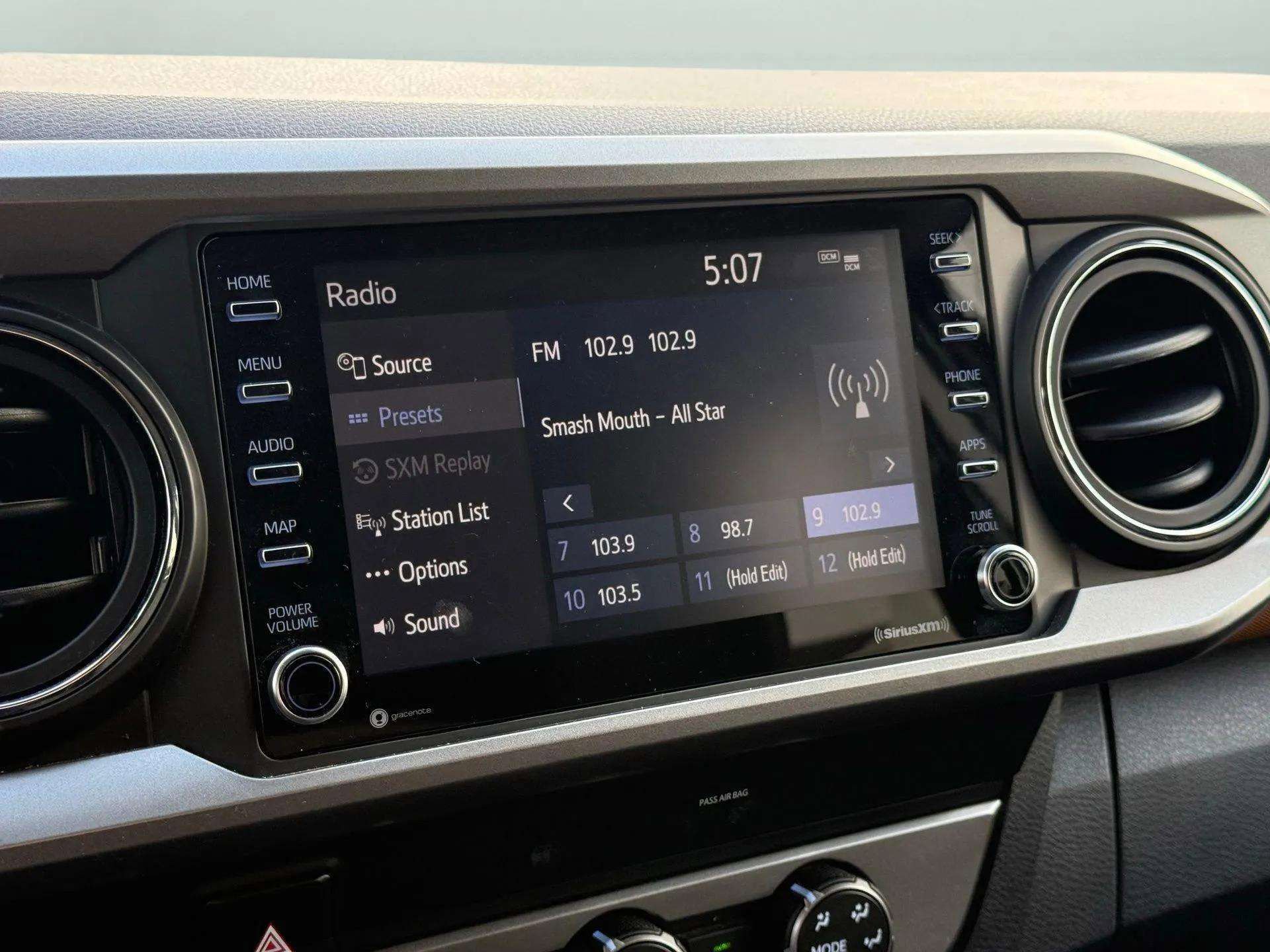 Used 2020 Toyota Tacoma SR5 image 41