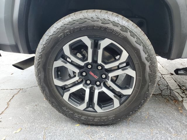 Used 2025 GMC Canyon AT4 w/ Nightfall Edition AWD/4WD image 5