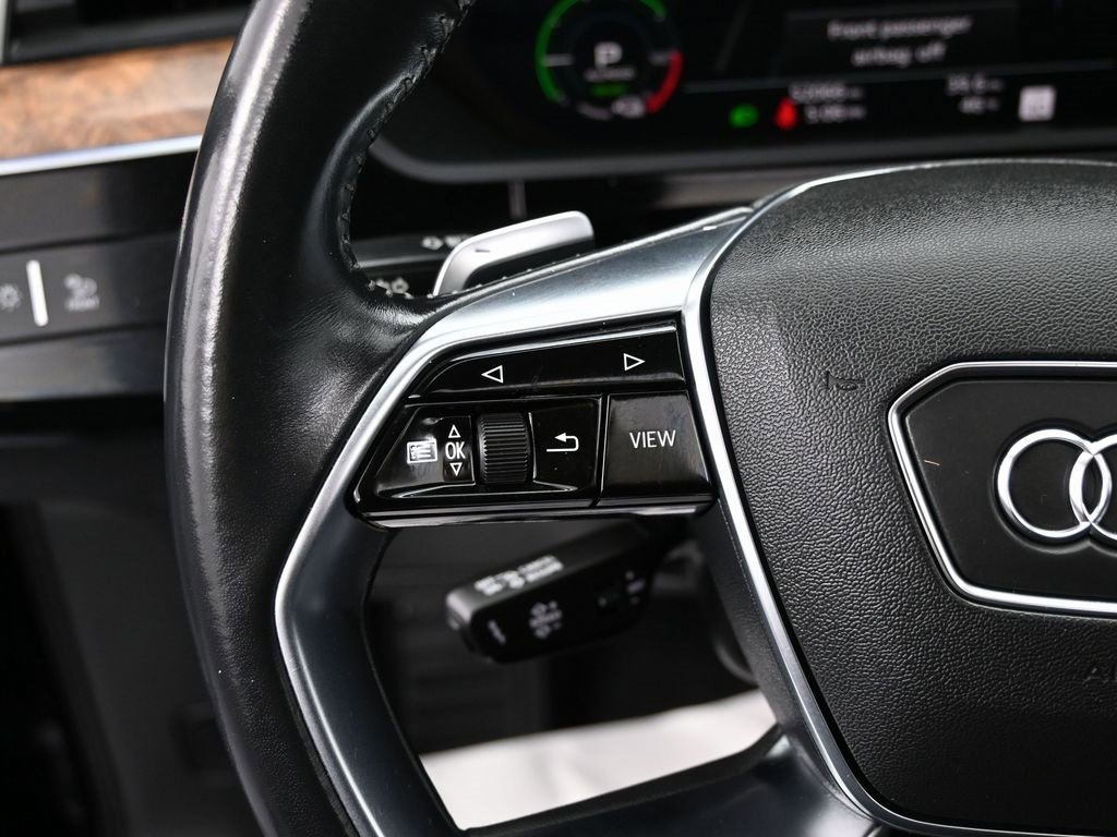 Used 2019 Audi e-tron Prestige w/ Prestige Package image 19