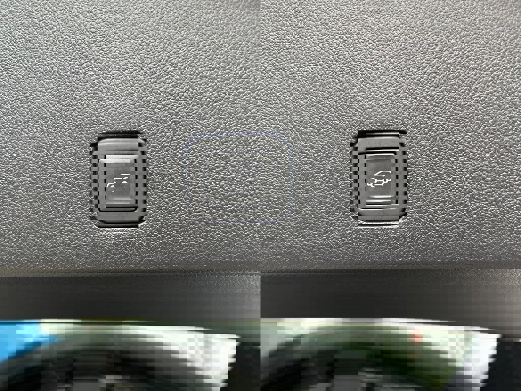 Used 2024 Cadillac XT6 Premium Luxury image 9