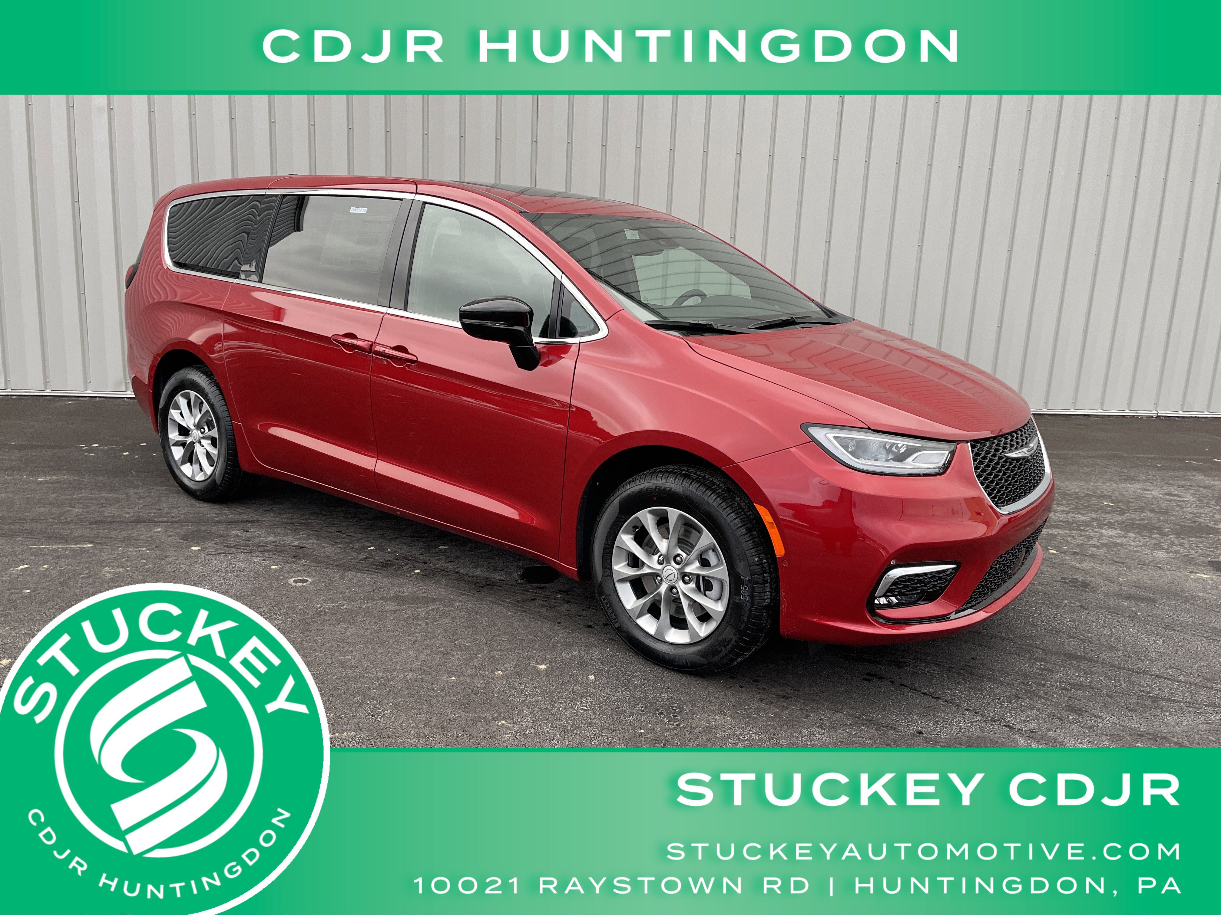 New 2026 Chrysler Pacifica Limited w/ Trailer Tow Group