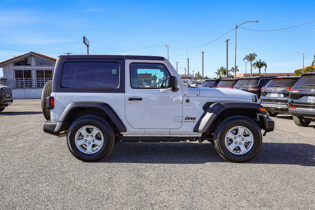 Used 2023 Jeep Wrangler Sport S image 3