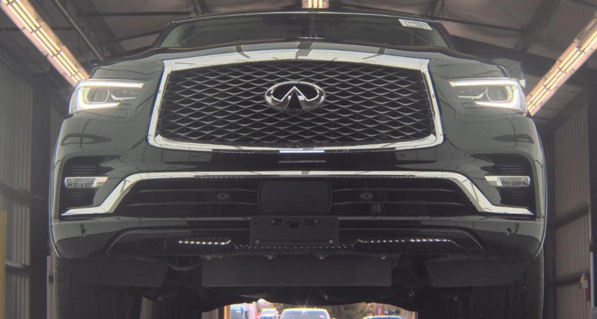 Used 2024 INFINITI QX80 Luxe w/ Cargo Package image 3