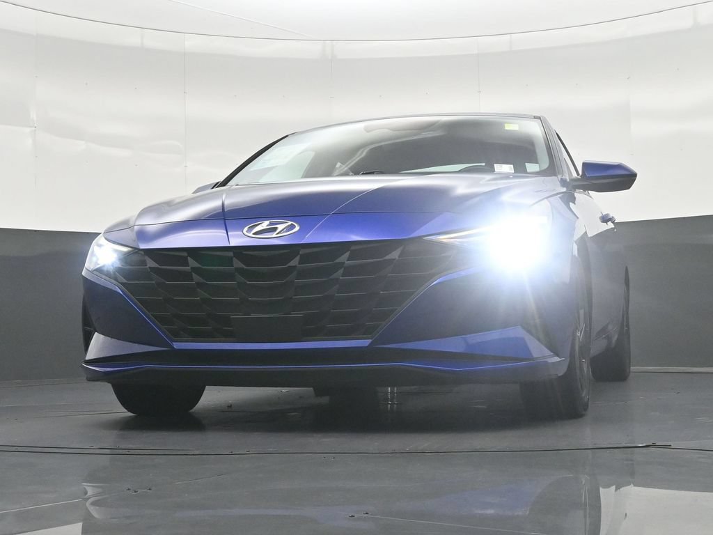 Used 2022 Hyundai Elantra SEL w/ Convenience Package FWD image 31