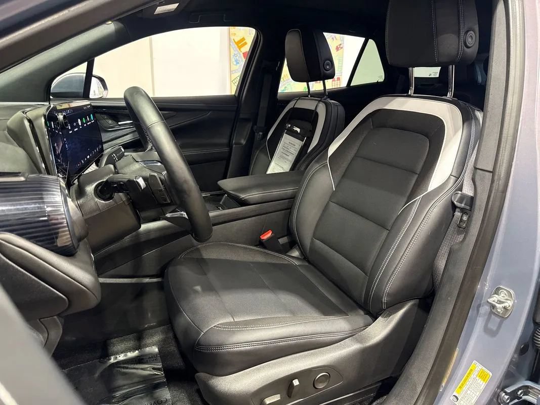 Used 2024 Chevrolet Blazer EV LT AWD/4WD image 98