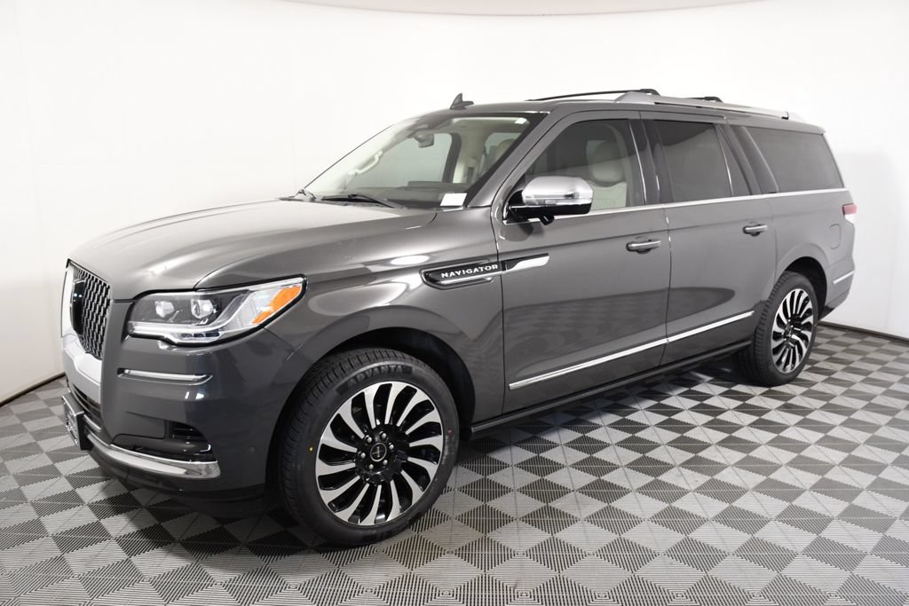 Used 2022 Lincoln Navigator L Black Label AWD/4WD image 2