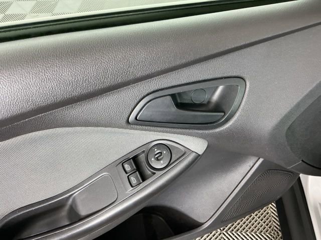 Used 2014 Ford Focus S FWD image 12
