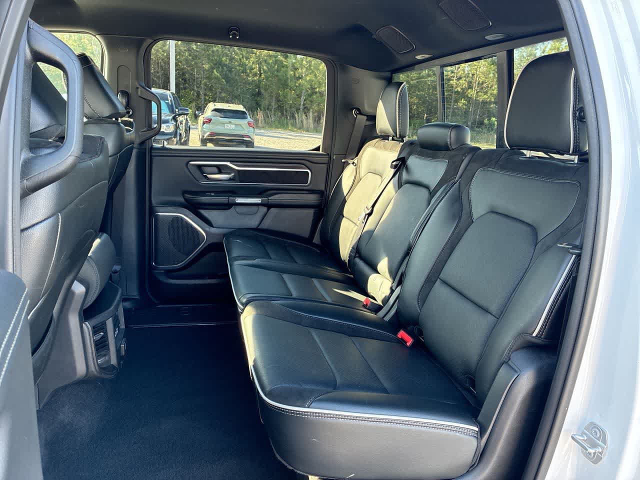 Used 2025 RAM 1500 Laramie AWD/4WD image 24