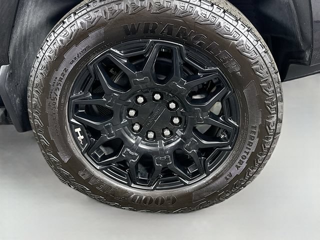 Used 2024 GMC Hummer EV 2X AWD/4WD image 32