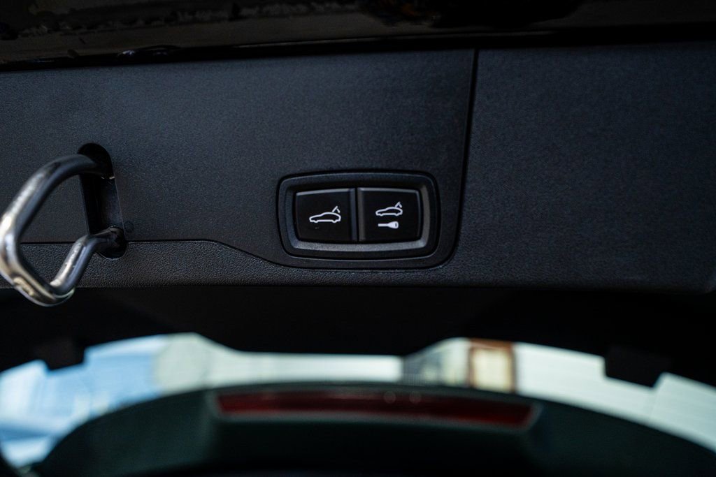 Used 2024 Porsche Taycan 4S w/ Premium Package image 53