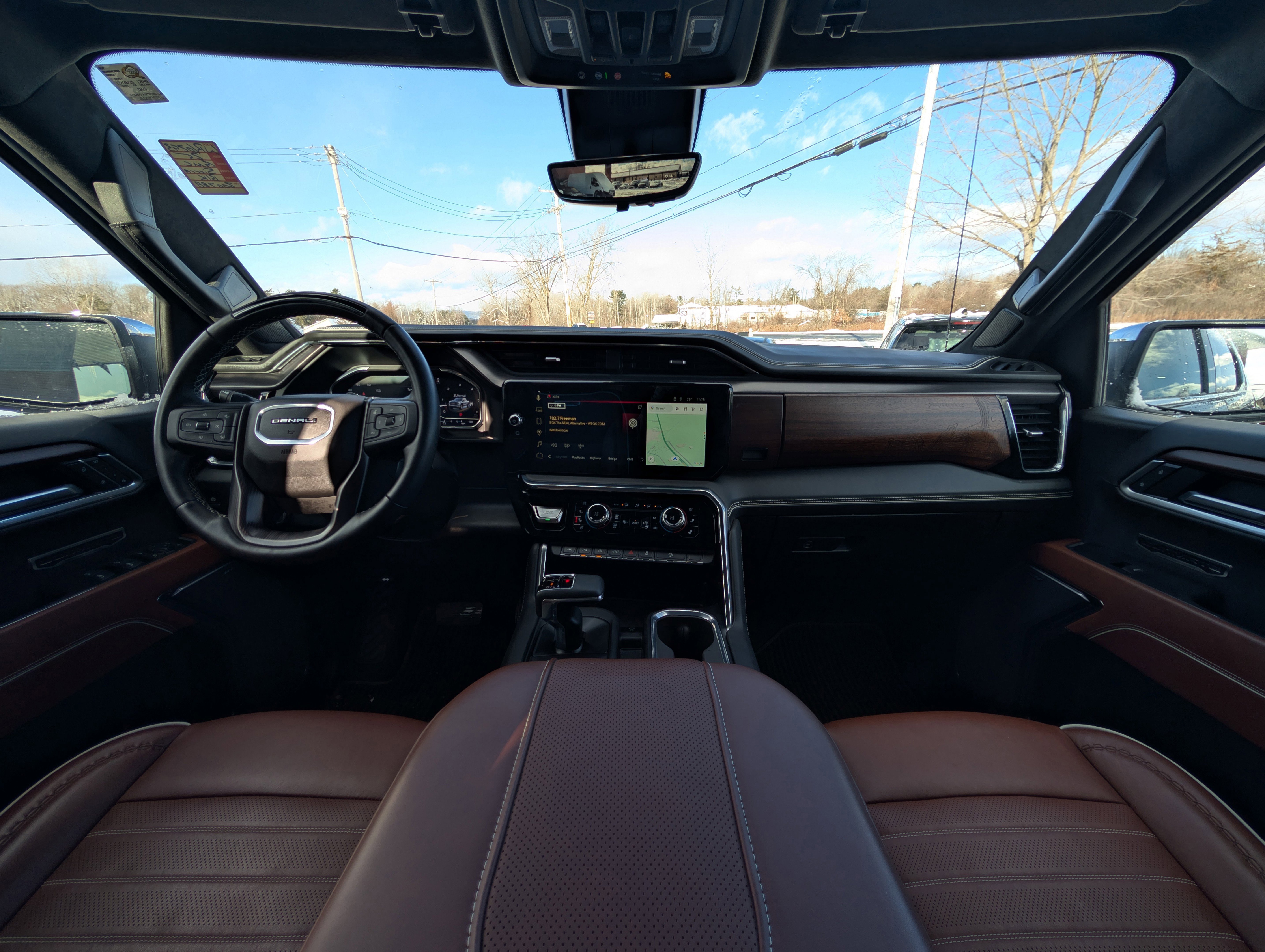 Used 2025 GMC Sierra 1500 Denali Ultimate image 2